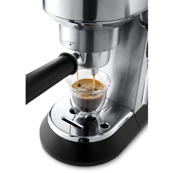 DELONGHI DEDICA STYLE EC685M eszpresszó kávéfőző