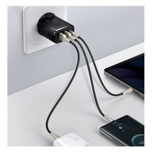 Baseus Compact gyorstöltő adapter 30W USB-C + 2XUSB-A, fekete