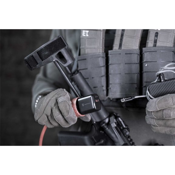 Tactical Base Plug Dual gyorstöltő adapter USB-A+ USB-C, 20W, fekete