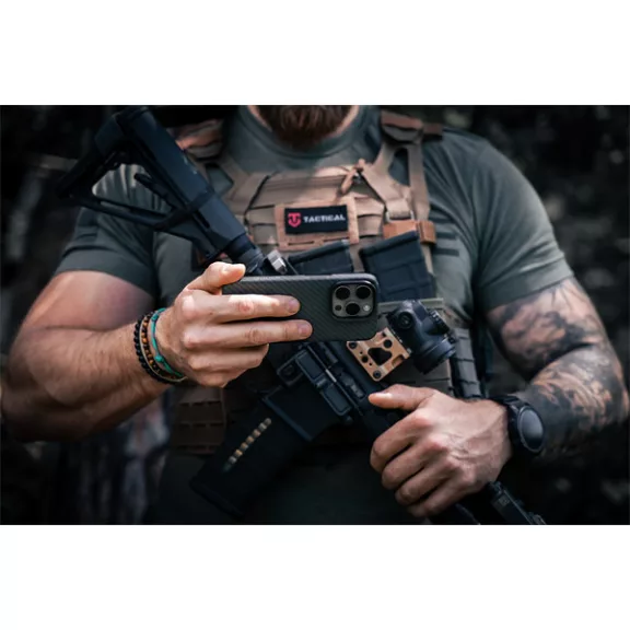 Tactical MagForce Aramid Apple iPhone 16 MagSafe kompatibilis tok, piros