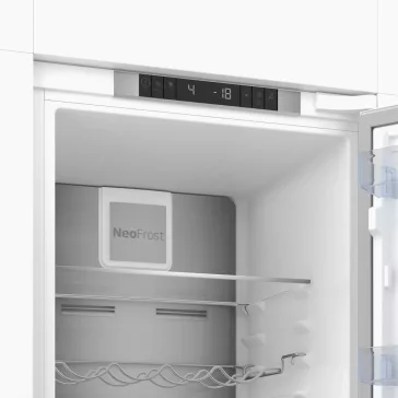   Beko BCNA306E4SN Beépíthető Alulfagyasztós Hűtőszekrény