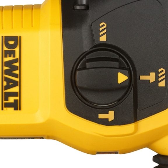 DEWALT D25333K-QS Fúrókalapács, 30mm, 950W, SDS-Plus, koffer