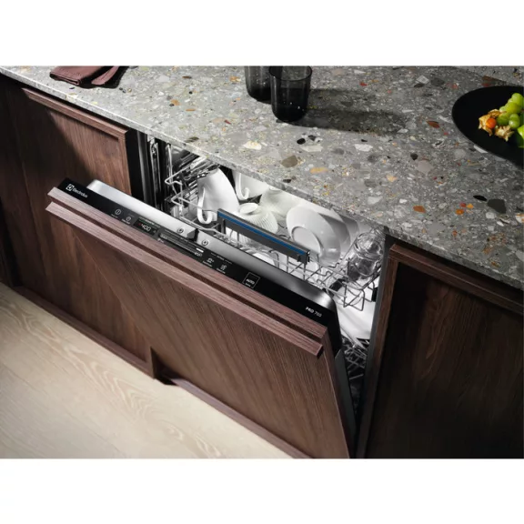 Electrolux EEQ47210L Beépíthető mosogatógép