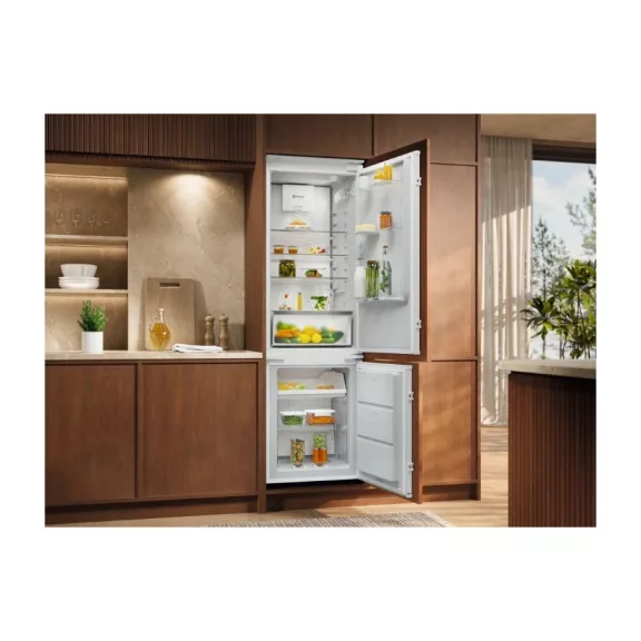 Electrolux ENA7CE18S3 Beépíthető alulfagyasztós hűtőszekrény