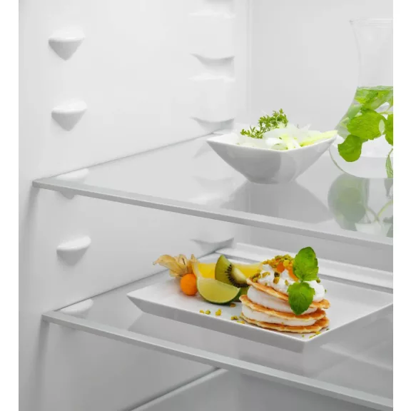 Electrolux ENA7TE75S Beépíthető alulfagyasztós hűtőszekrény