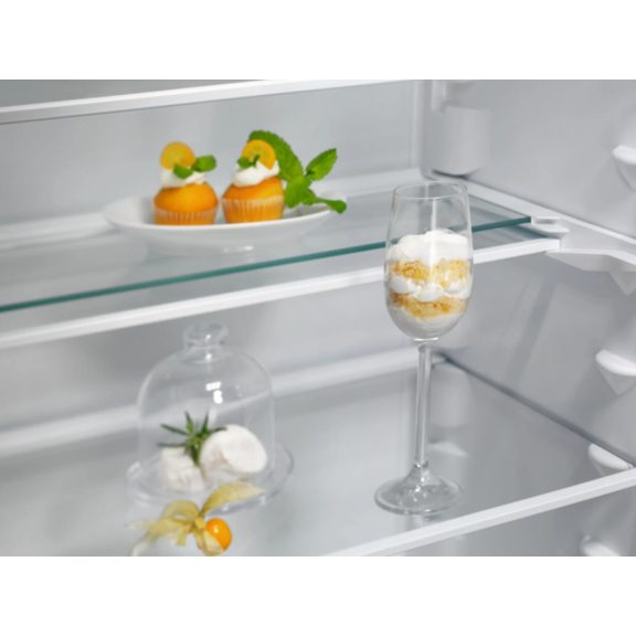 Electrolux ENP7MD19S beépíthető kombinált hűtőszekrény