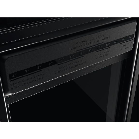 Electrolux EWUS018B7B Beépítheő borhűtő