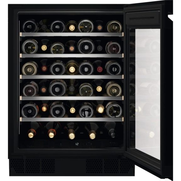 Electrolux EWUS040B8B Beépíthető borhűtő