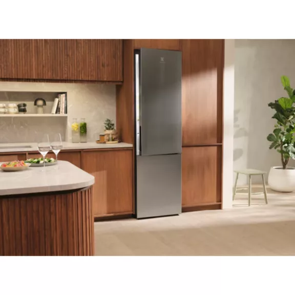 Electrolux LNT8MC36X Alulfagyasztós hűtőszekrény Electrolux LNT8MC36X Alulfagyasztós hűtőszekrény