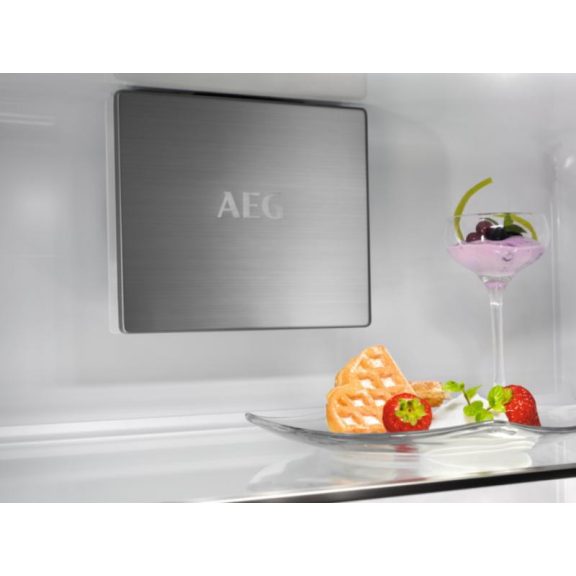 AEG NSC7P751ES Beépíthető alulfagyasztós hűtőszekrény