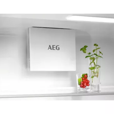 AEG OSC5D181ES Beépíthető alulfagyasztós hűtőszekrény