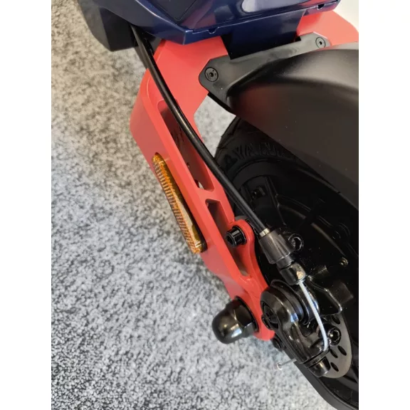 Red Bull RACE TEN FULL Elektromos roller