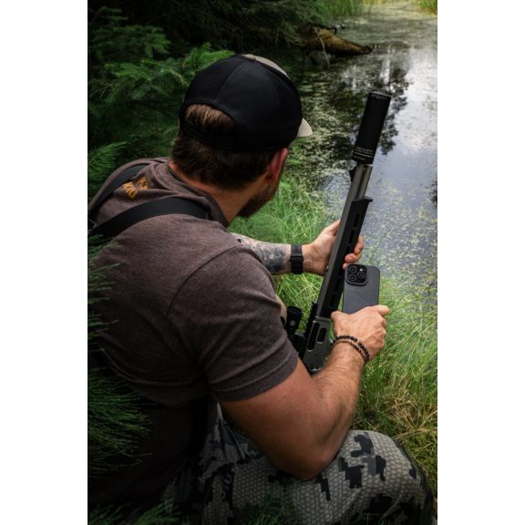 Tactical Beaver Apple iPhone Air (2025) prémium szilikon tok kameravédő peremmel, fekete