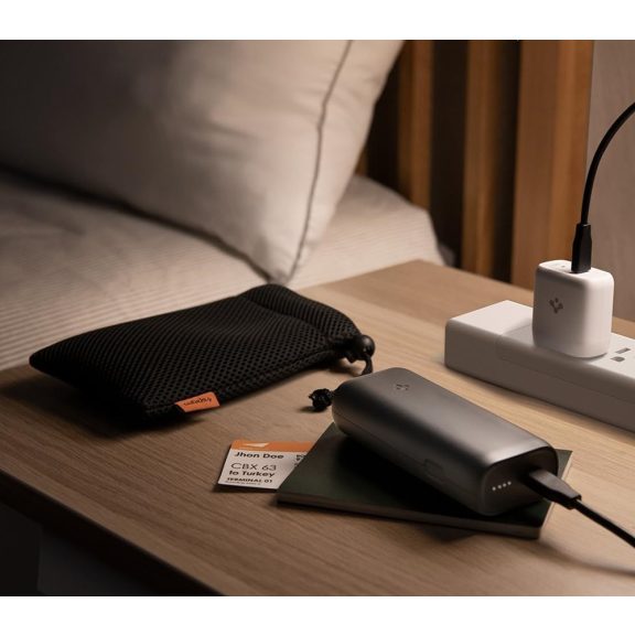 Spigen ArcPack Portable Charger PA2100 1 x USB-C Power bank / külső akkumulátor, 10000 mAh, 30W, fekete