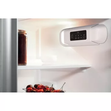 Whirlpool WBUL021 Pult alá építhető hűtőszekrény